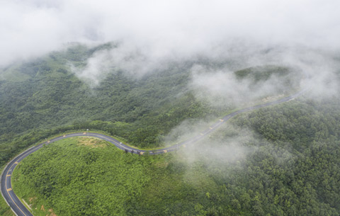 航拍：夏日浮槎山 雨后云如烟