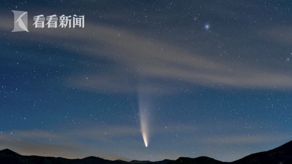 尼欧怀兹彗星划过北半球 好好活着去看看这个神秘又美丽的宇宙