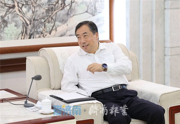 孙立成孙述涛会见中科院院士、中国科大常务副校长潘建伟