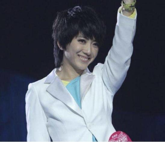 她曾是《快女》人气王，被称第二个李宇春，却错失冠军隐匿多年