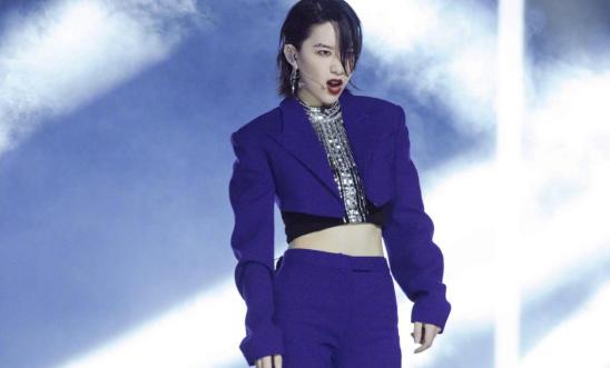 她曾是《快女》人气王，被称第二个李宇春，却错失冠军隐匿多年