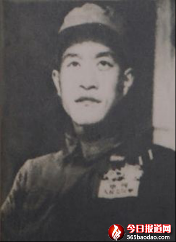 李佩山访著名战斗英雄、特等功臣杨育才9041.png